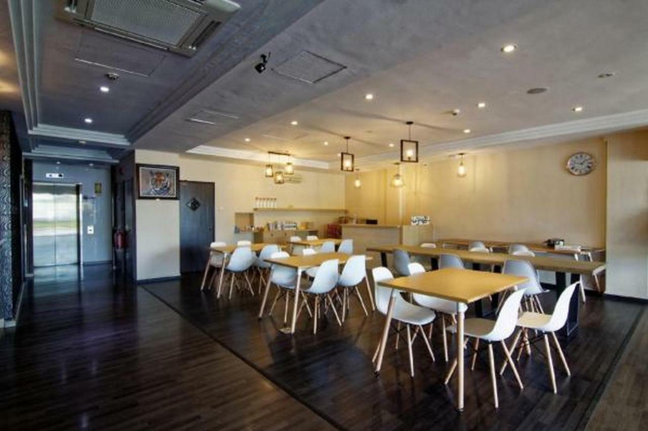 Reddoorz Plus Near Lavender Street Singapore Exterior photo